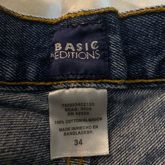 Men’s Jean shorts - Picture 2 of 3